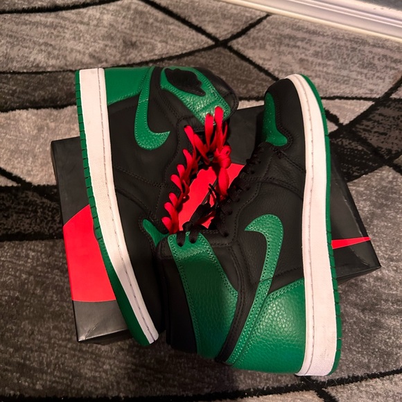 Air jordan 1 Pine green 2.0 size 9.5 $175 main image 4